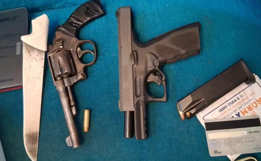 Dupla é presa suspeita de roubar 48 celulares em loja na Bahia; prejuízo ultrapassou R$ 27 mil