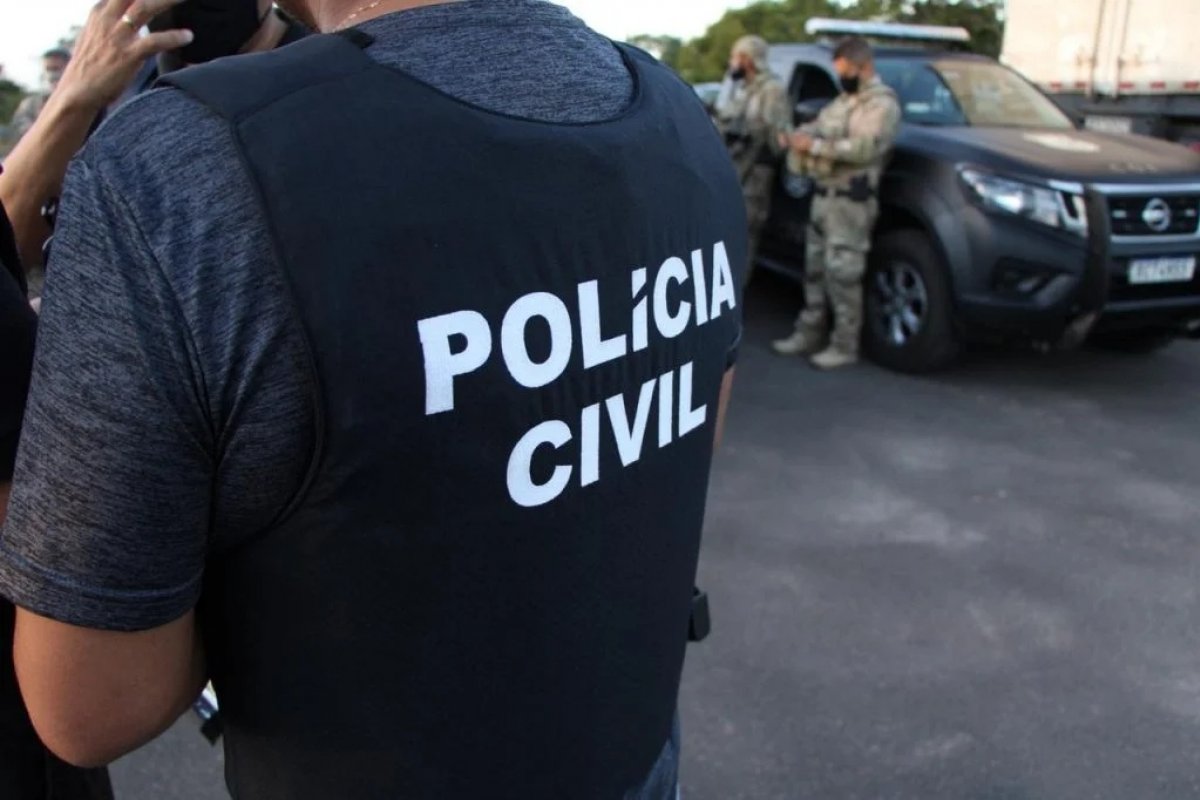 Polícia tenta prender idoso e descobre que ele morreu há um ano